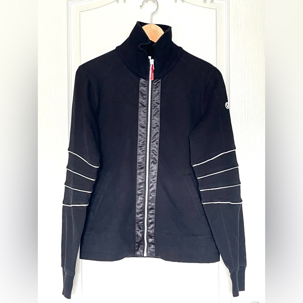 Rare Lululemon Mogul Jacket Black Satin Trim Sz 6 Gorpcore Streetwear Quilted